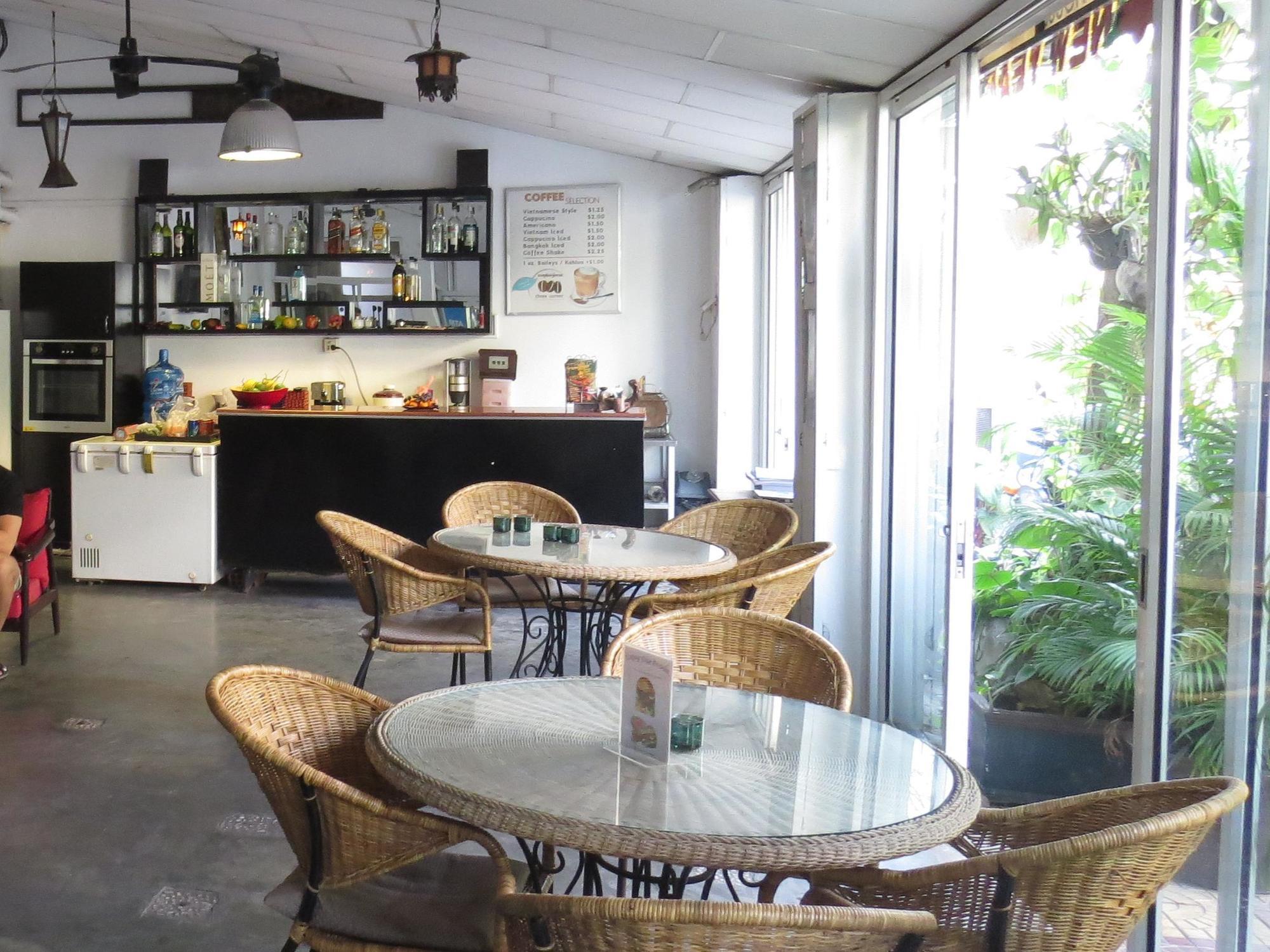 Goldie Guesthouse Phnom Penh Exterior photo