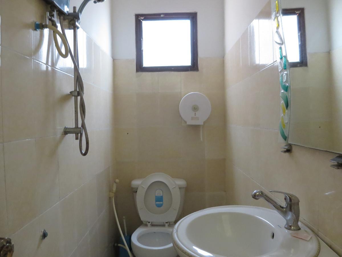 Goldie Guesthouse Phnom Penh Exterior photo