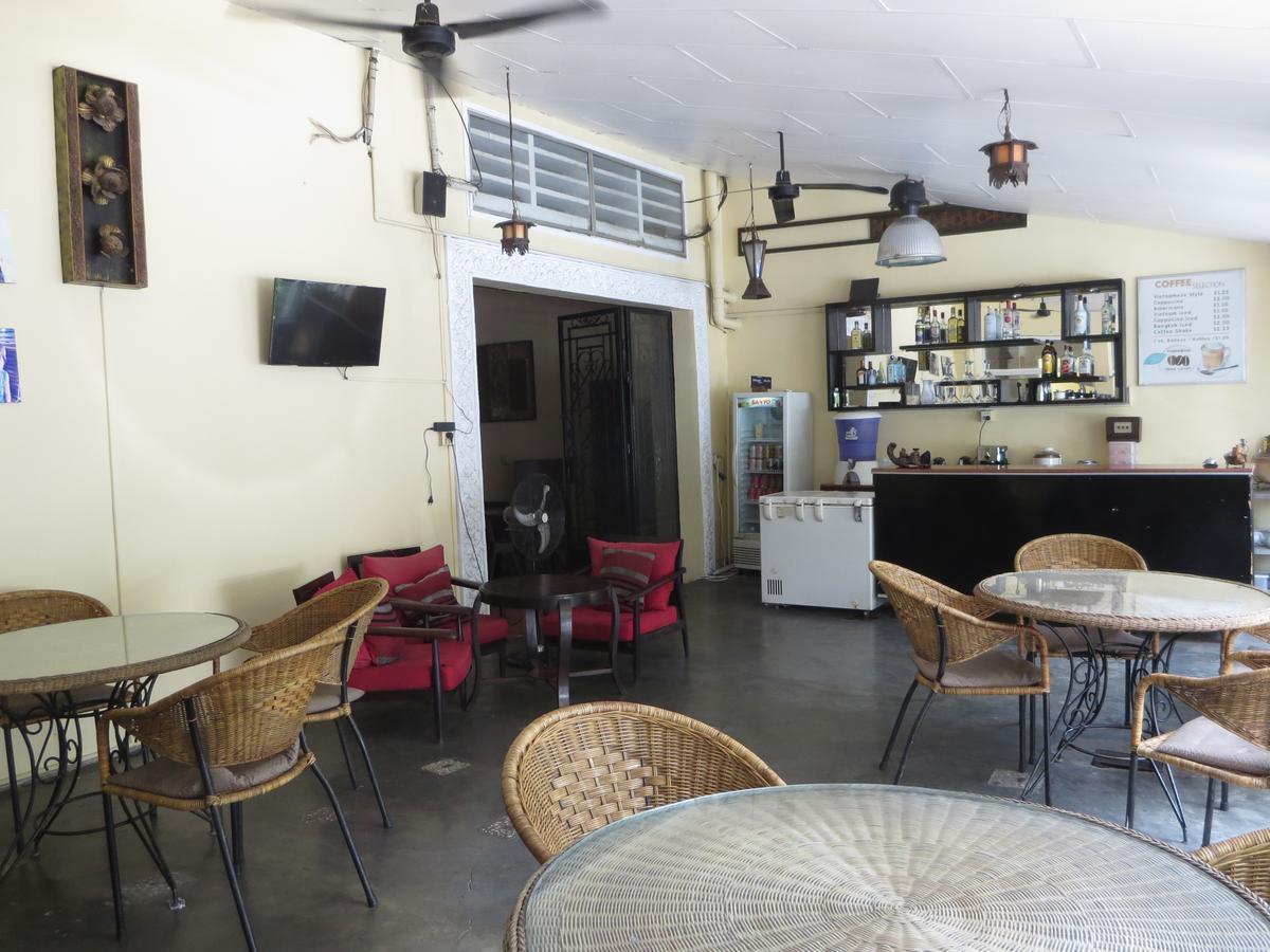 Goldie Guesthouse Phnom Penh Exterior photo